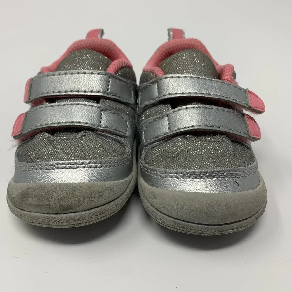 Tucker +‎ Tate silver sparkly sneaker size 3